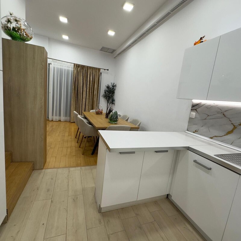 Tunari, inchiriere vila 5 camere, Sydney Residence, garaj, mobilata, utilata